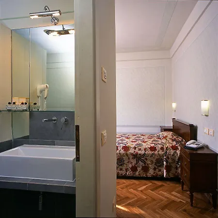 Hotel Aurora 4*