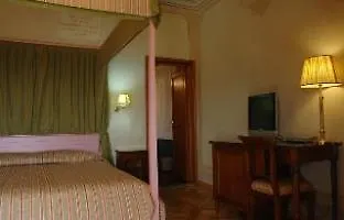 Aurora Hotel 4*
